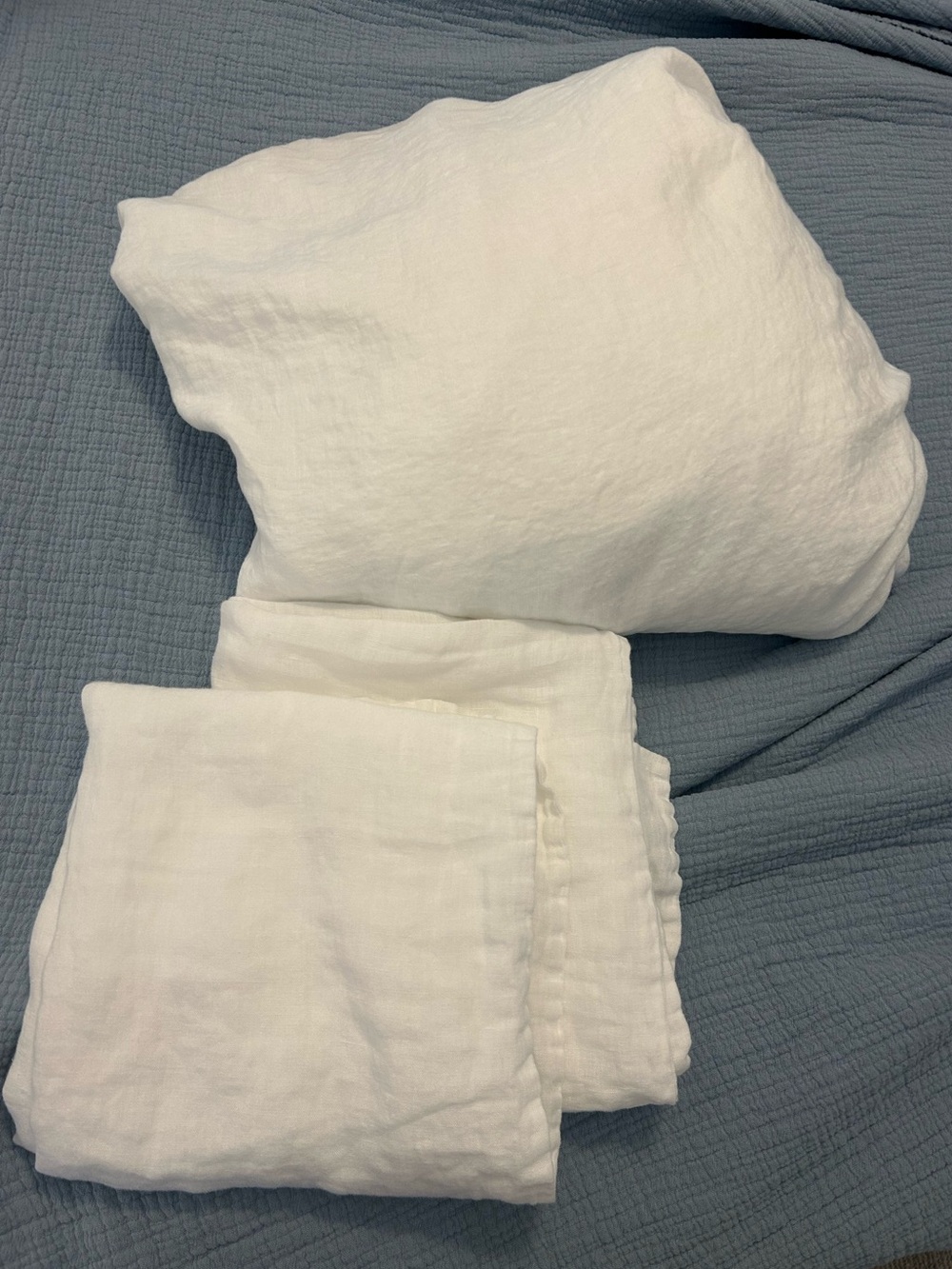 Crate & Barrel White King Size Hemp Fitted Sheet With 2 King Pillow Cases, EUC